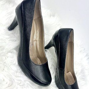 SOFT STYLE Black Heels with Padded Soles, Size 7